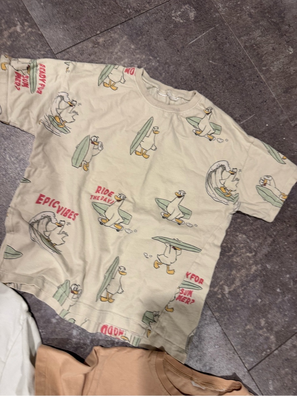 Zara Kids Mixed Graphic Tee Bundle - White, Beige, Tan, Cream, Light Green - Picture 3 of 6